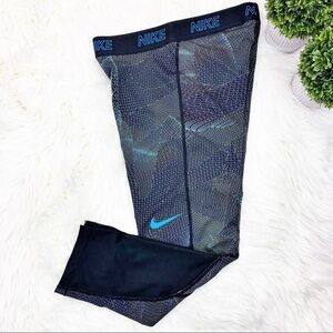 NWOT Nike Dri Fit cropped Leggings
